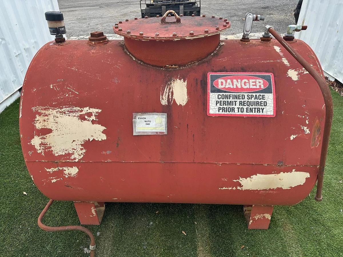 Used Pee Dee Tank 500 Gallon Capacity Above Ground Horizontal Tank