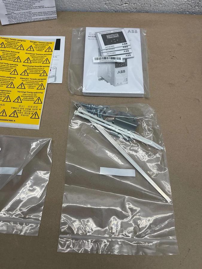 ABB ACS380-040C-12A6-4+K454 AC Drive, Drive SW: V2.17.3.4 *NEW*