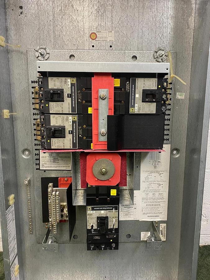 Used Square D HCN0952-2MN I-Line PanelBoard, 250V AC or DC, 600 VAC, Multiple Breaker