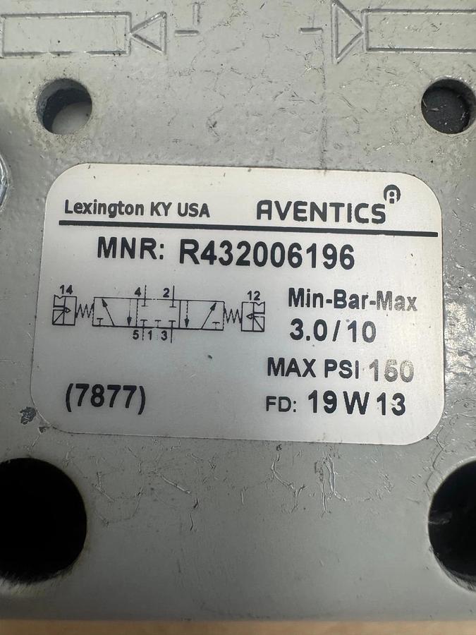 Used Aventics R432006196 Pneumatic Directional Control Valve, 150 Max PSI *NEW*