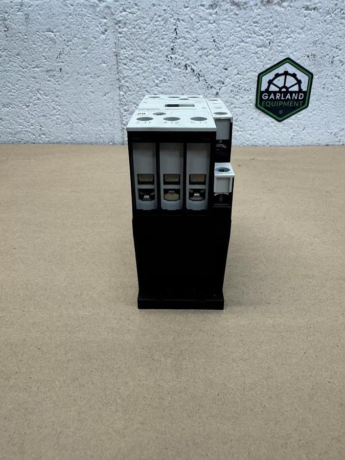 Used Eaton DIL M25-01 Contactor 110/120V, 50/60hz, 3 ph