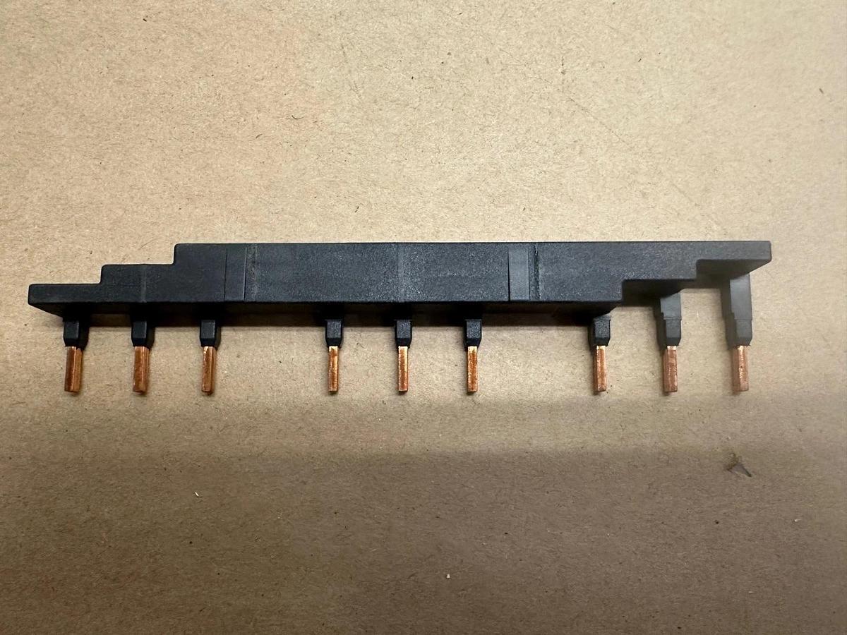 Used Allen Bradley 140M-C-W543N Compact BUSBAR *NEW*