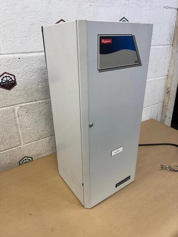 Used McLean CR23-0226-G002H Thermal Management Enclosure/AC Unit, 230V 1400-1600 BCU