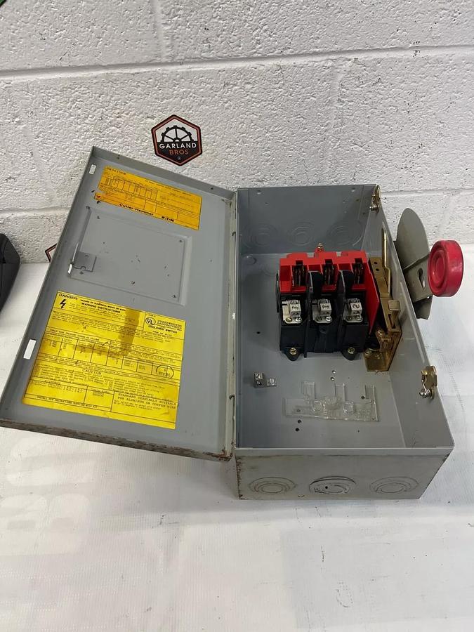 Used Eaton Cutler Hammer DH361UGK Heavy Duty Safety Switch, 30 A, 600 VAC, 3-pole