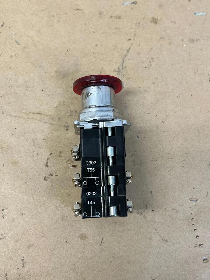 Used Emergency Stop Button, Full Voltage 250V Max