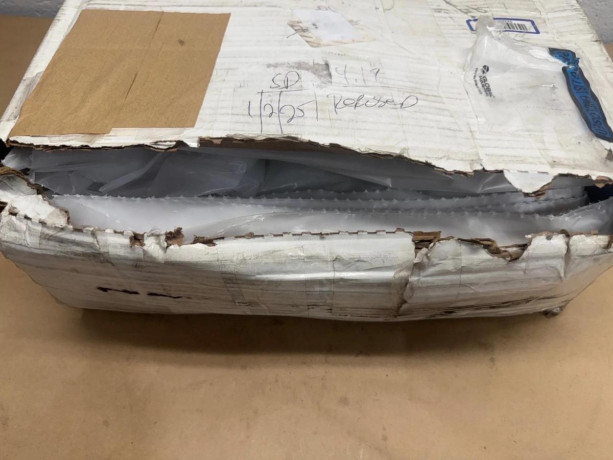 Used Global Industrial 732353 Super Duty Trash Bags 35” x 28” x 70”, 95 Gallon, Clear