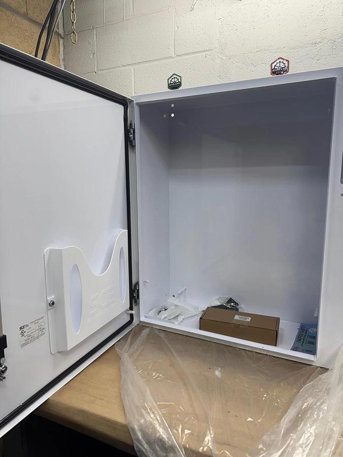 Used Saginaw SCE-30XEL2510LP Enclosure *NEW*