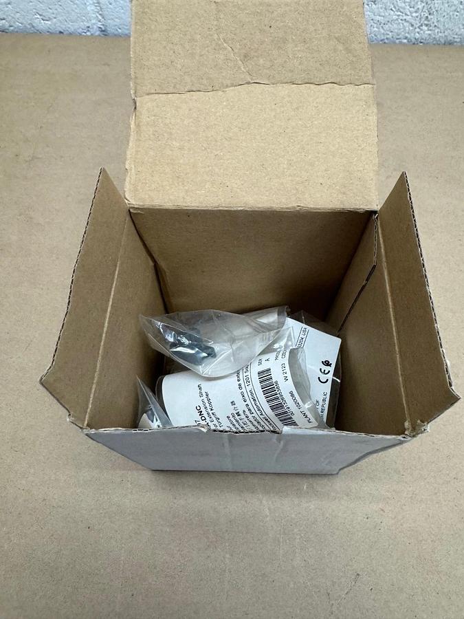 Used Allen Bradley 140MP-A-DNC Coupler for Extension Shaft - Qty 6 *NEW*