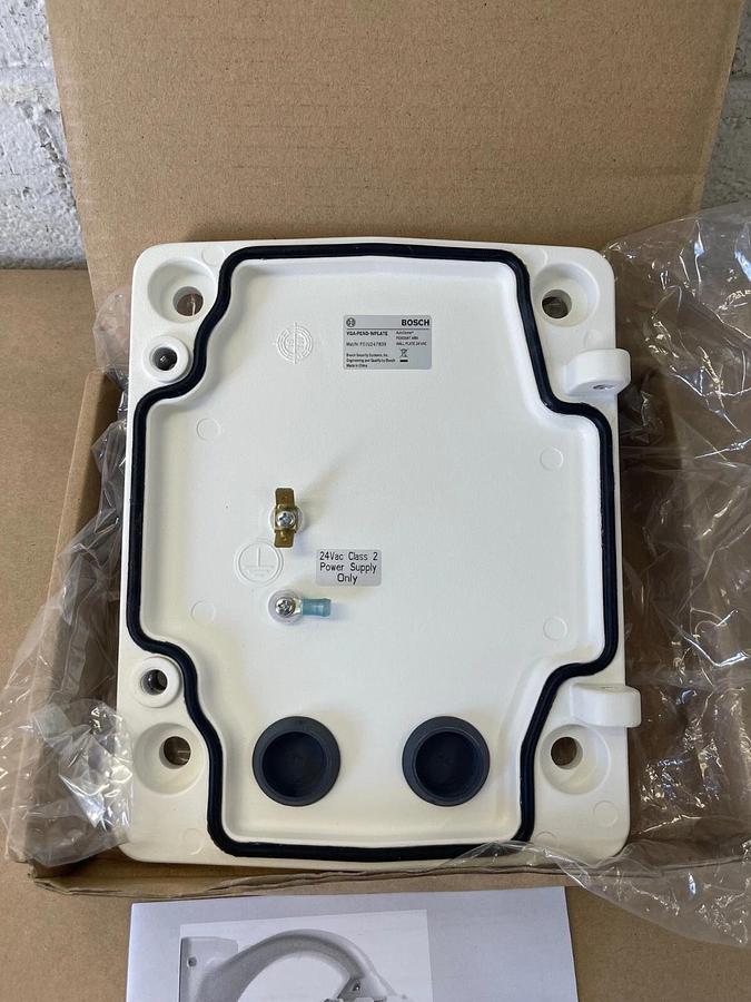 Bosch VGA-PEND-WPLATE Autodome Pendant Arm Wall Plate, 24 VAC