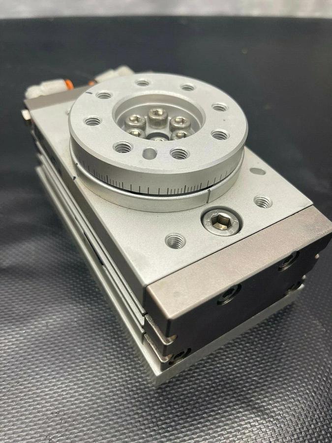 Used SMC MSQB30R Pneumatic Rotary Actuator, Basic Mount, 190 degrees of rotation