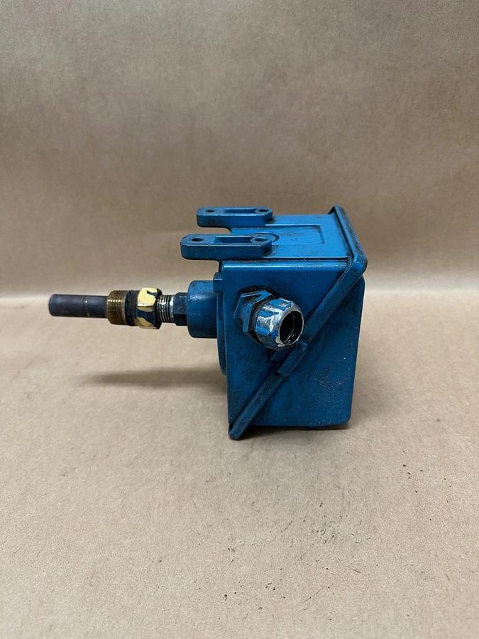 Used United Electric Controls B400-120 Temperature Control