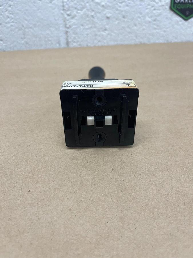 Used Allen-Bradley 800T-T4T8 Toggle Selector, NEMA Type 4,13 , Series T