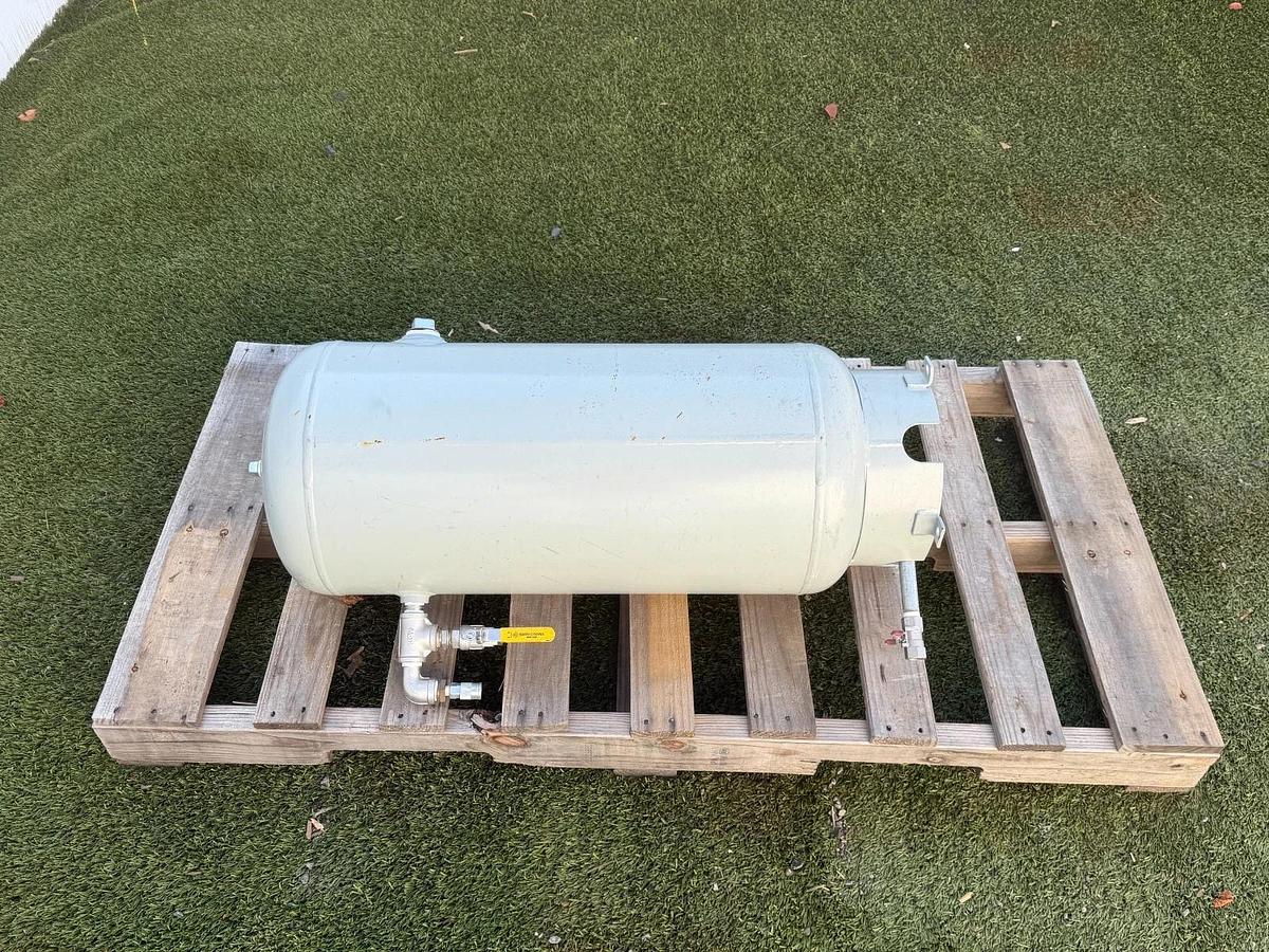 Used Manchester Tank 37.150 Gallon, 200 PSI Compressed-Air Receiver/ Pressure Vessel