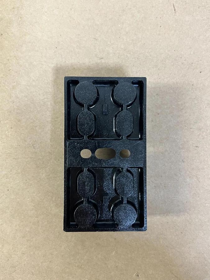 Used Bussmann BM6032B 30A, 600V Fuse Block