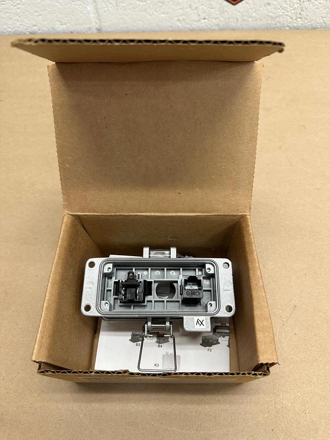 Used Grace Port P-B15-F3R3-TU450 Ethernet Panel Interface Connector *NEW*