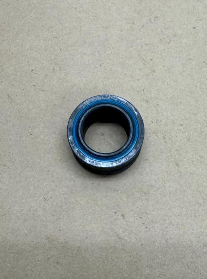Used CAT 036-4413 Bushing