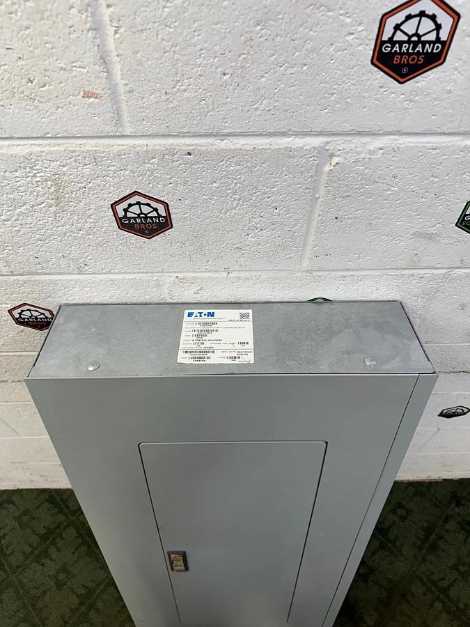 Used Eaton POW-R Line PRL2X Panel Board 480V 3 Phase 42 Slot System