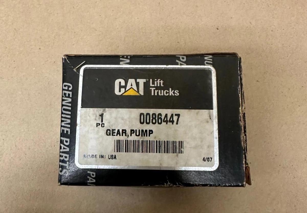 Used CAT 008-6447 Gear, Pump *NEW*