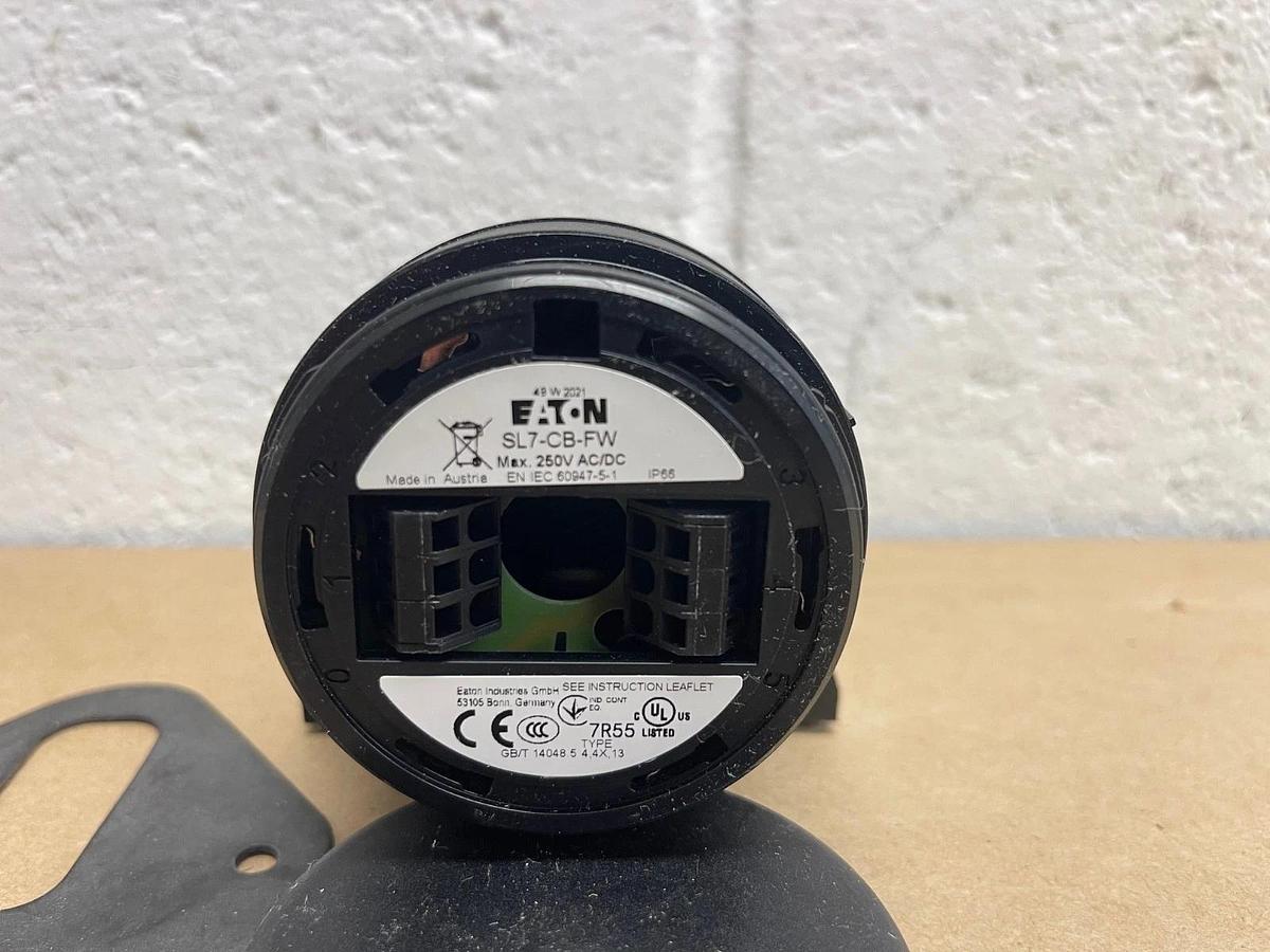 Used Eaton SL7-CB-FW Tower Light Base, Mounting Base *NEW*