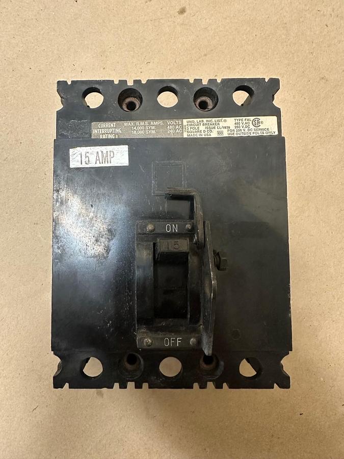 Used Square D LL-1939 15A 3 Pole Circuit Breaker
