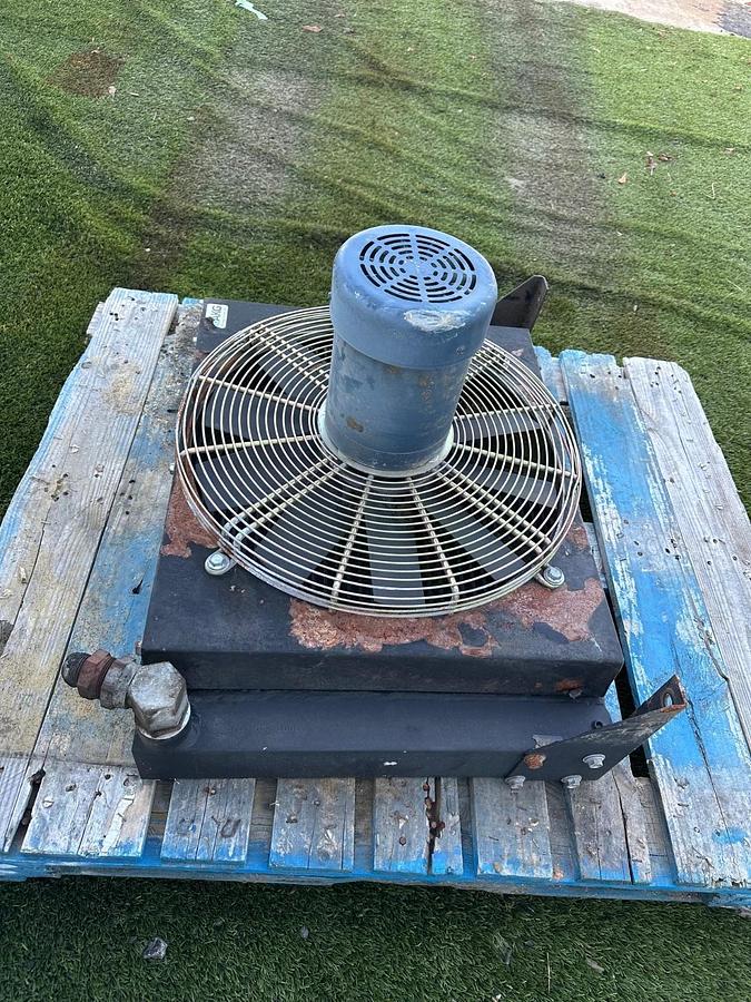 Used AKG ACD40-3 250Psi Heat Exchanger w/ Leeson 110048.00 1Hp Motor @ 1725Rpm