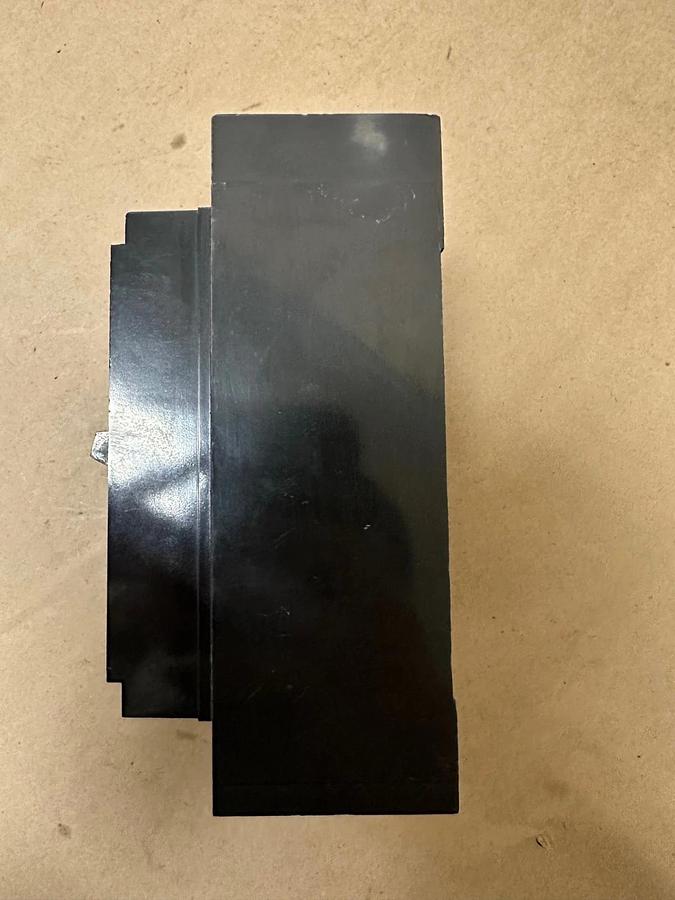 Used Square D Q2L3200 L20XW 200A 3 Pole Circuit Breaker