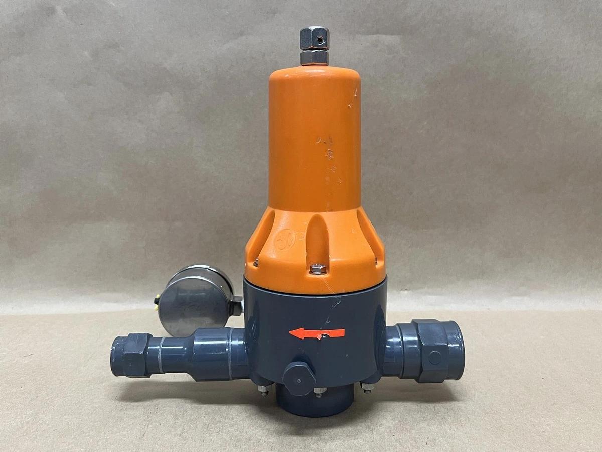 Used Stübbe DMV765 PN/DN 10/25 Pressure Reducing Valve w/ WIKA Pressure Gauge (0-10)