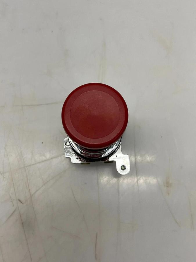 Used Cutler Hammer 10250T/91000T Series D1 Red Push Button