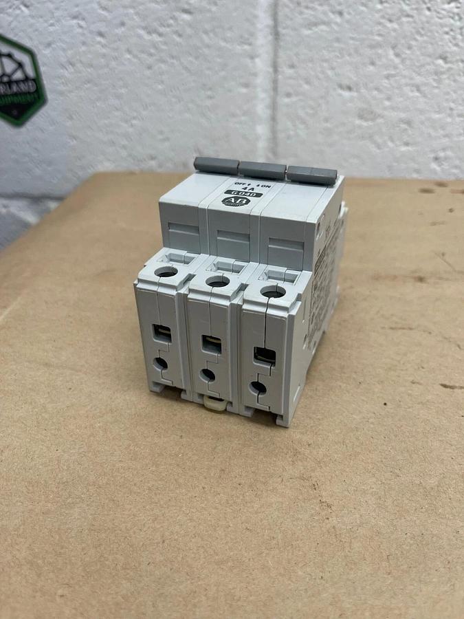 Used Allen-Bradley 1492-CB3 G 040 Supplementary Protector, Ser B, 4A, Circuit Breaker