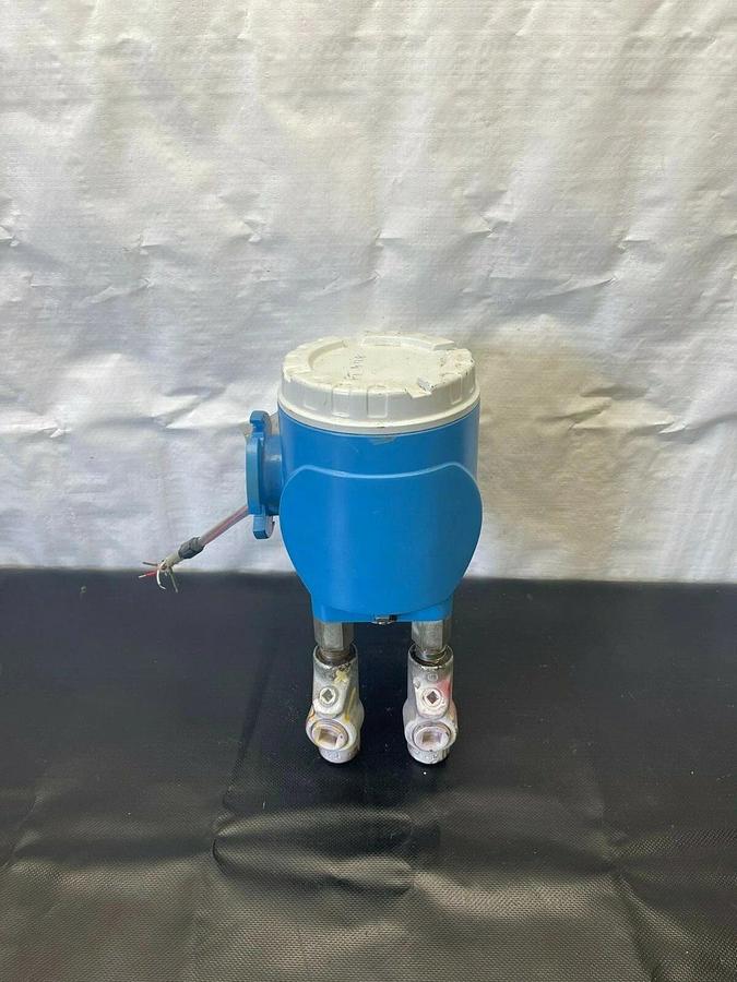 Used Endress+Hauser 80A04-27D4/0 Pressure Transmitter, Digital Flow Meter