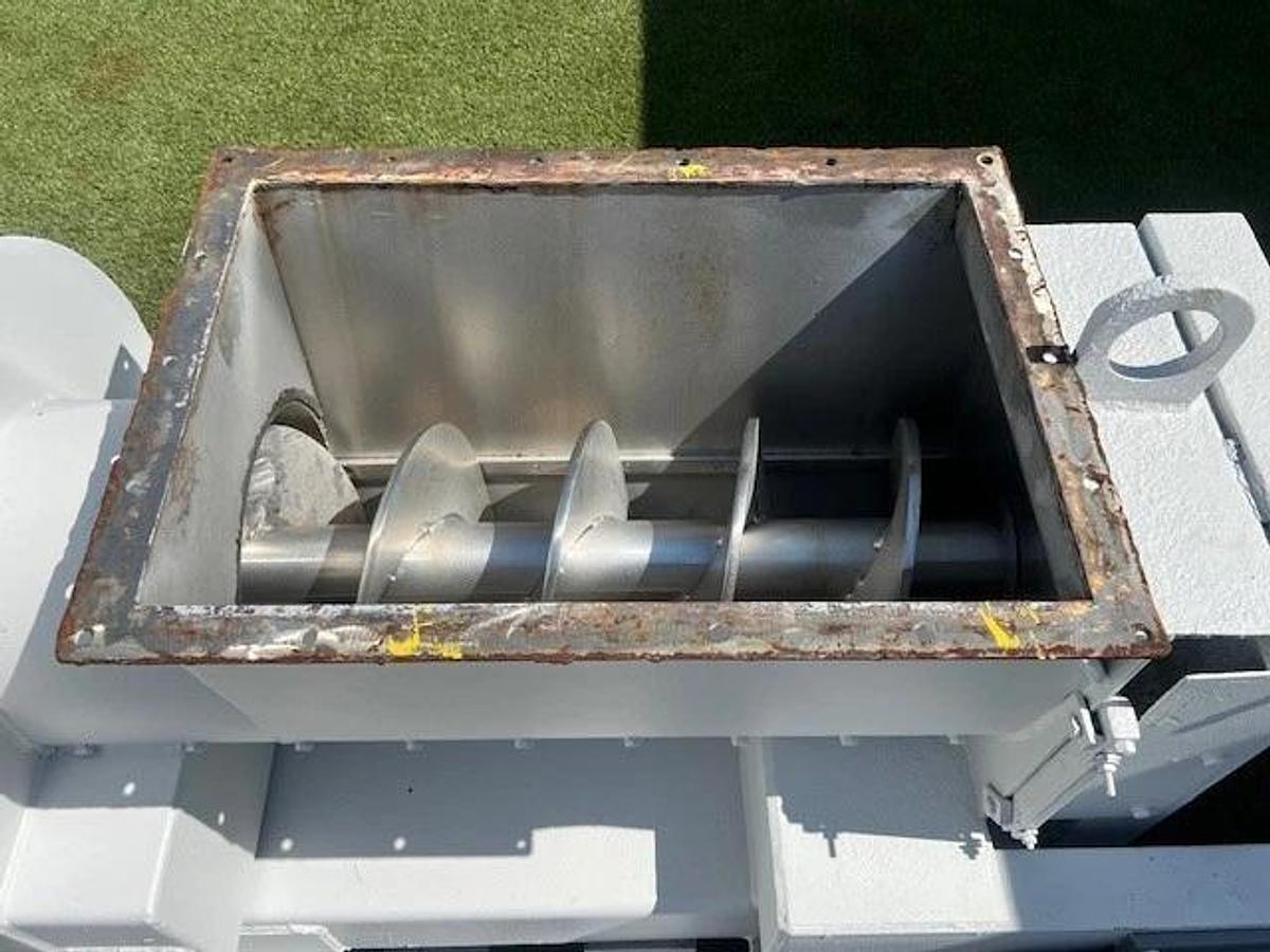 Used Sprout Waldren 22” x 64” Dual Drive Feeders/Conditioners 15Hp @ 1750RPM