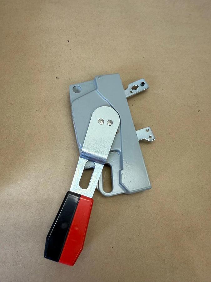 Used Eaton PDG1XFS04 PDG1 Flexible Shaft, 4' Breaker Accessory Handle Mechanism *NEW*