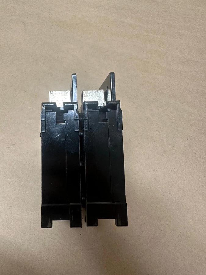 Used Siemens BQ2B025 2 Pole Circuit breaker