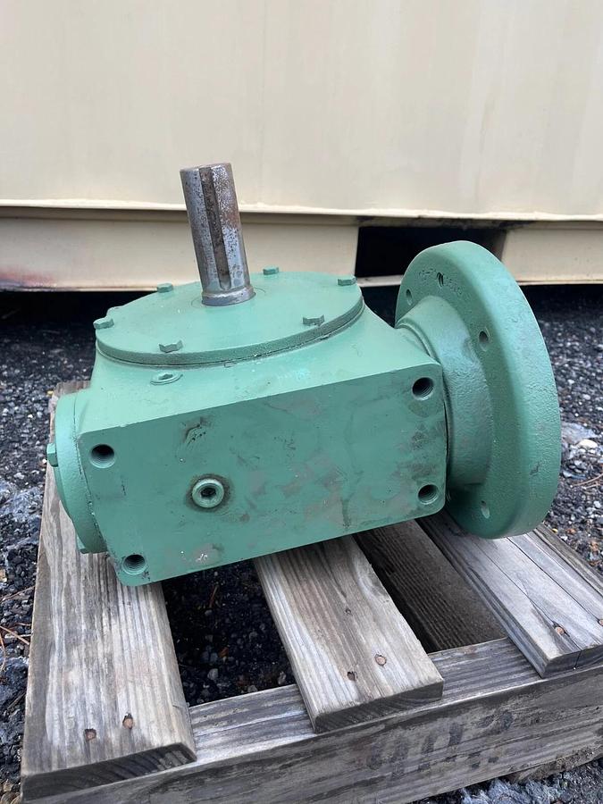 Used Hub City 0220-64702-454 Gear Reducer Ratio 40:1, 1-1/2” Thread