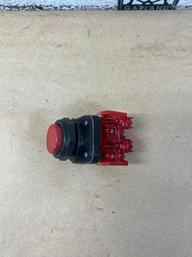 Used Allen Bradley 800H-BR, Series F, Type 4, 4x, 13 w/ 800TC-XD2, Series D