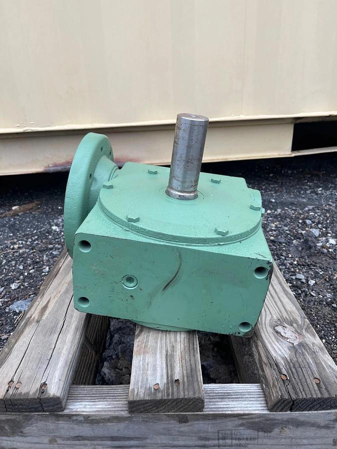 Used Hub City 0220-64702-454 Gear Reducer Ratio 40:1, 1-1/2” Thread