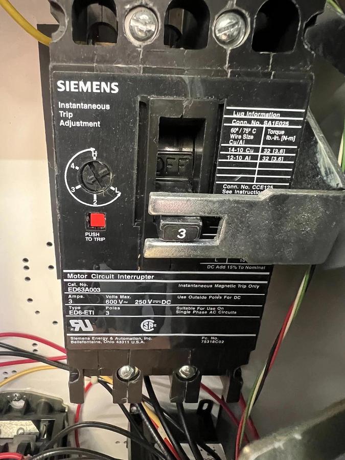 Used Siemens 18CSB92BF Combination Motor Starter, 600V, 3PH