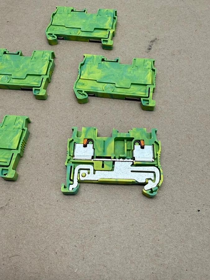Used Phoenix Contact PT 2, 5-PE, Terminal Block, Green/Yellow, Lot of 5 *NEW*