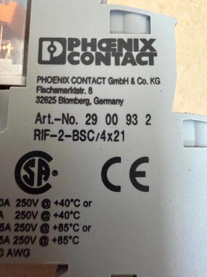 Used Phoenix Contact 2903677 Single Relay w/ RIF-2-BSC/ 4x21 Relay Base