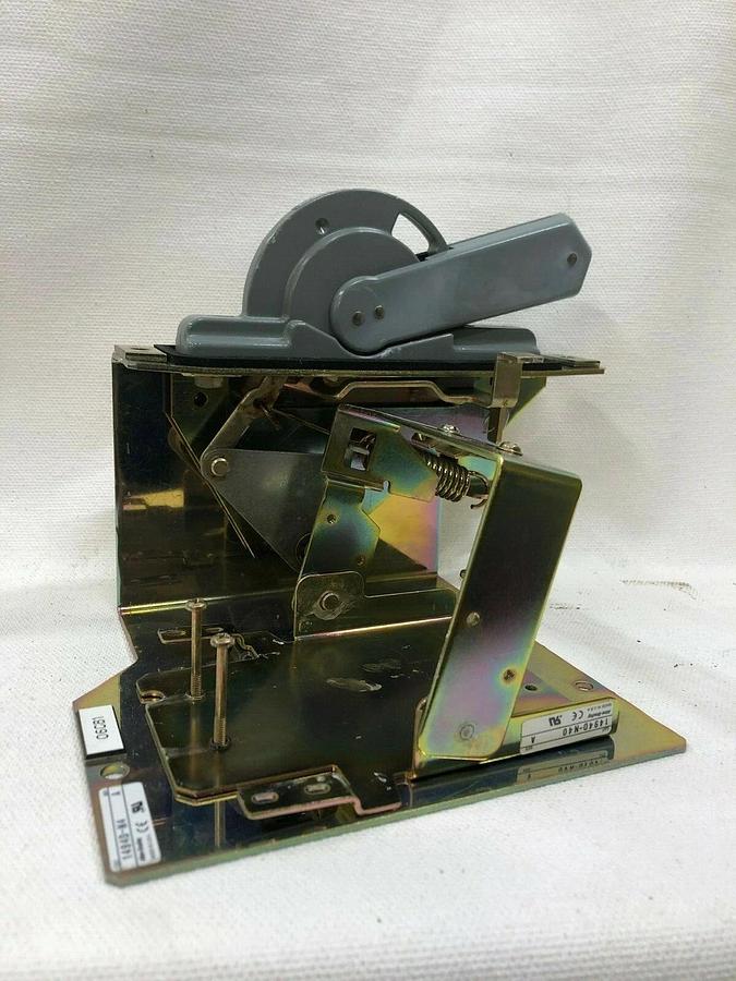 Used Allen Bradley 1494S-N4 Handle Mechanism Operator
