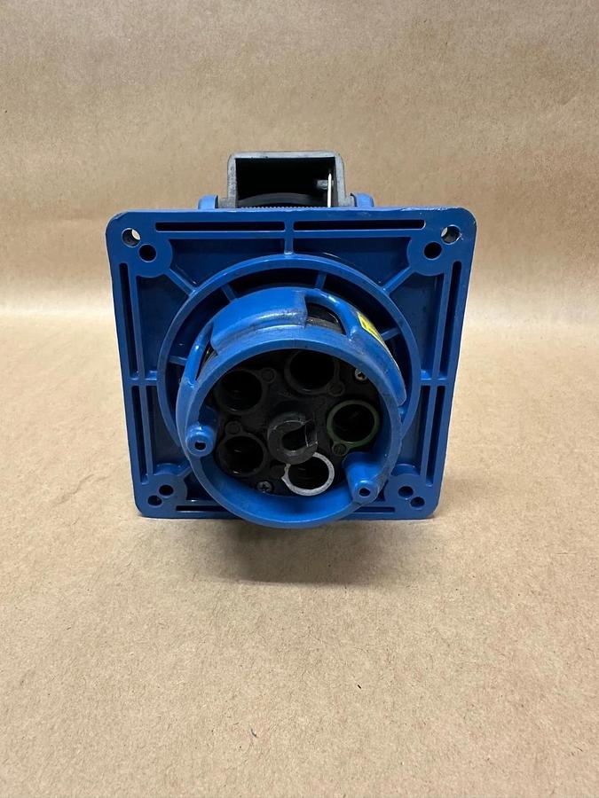 Used Hubbell 560R9W Pin and Sleeve Receptacle 60A