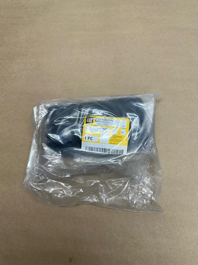 Used CAT 4V-1135 Cushion A *NEW*