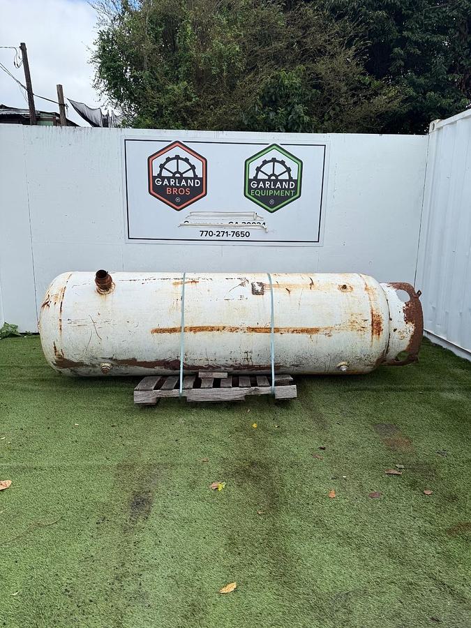 Used Steel FAB Pressure Tank M.A.W.P. 165PSI @ 450°F, M.D.M.T -20°F @ 165PSI, 475 Gal