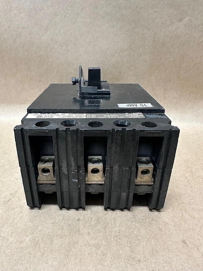 Used Square D LL-1939 15A 3 Pole Circuit Breaker