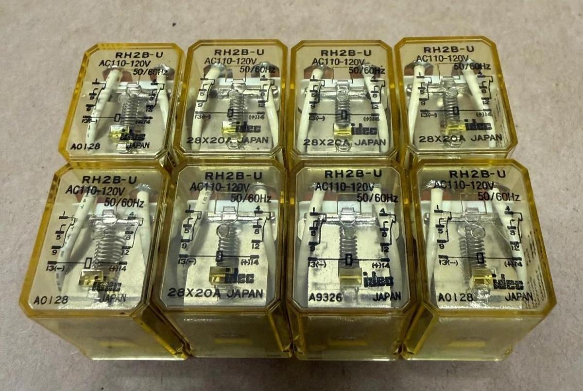 Used idec RH2B-U Relay - Lot of 8