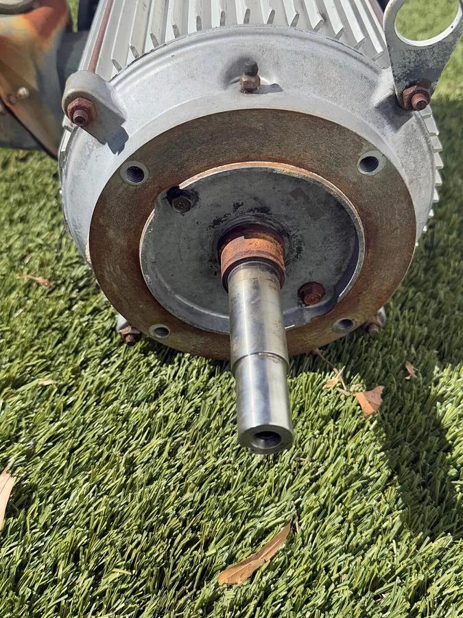 Used Dayton G40828A Industrial Motor, 5HP, 3495RPM, 230/460V, 3Ph, 184JM, 60Hz