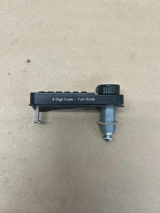 Used Global Industrial WB641634 4 Digit Code Turn Knob Keypad Lock