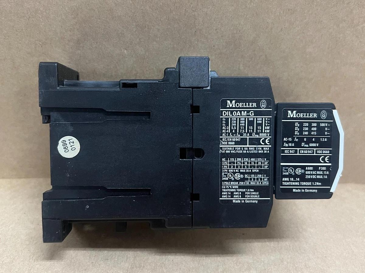 Used Moeller DIL0AM-G 3PH Power Contactor w/ 22 DIL Aux Contact Block