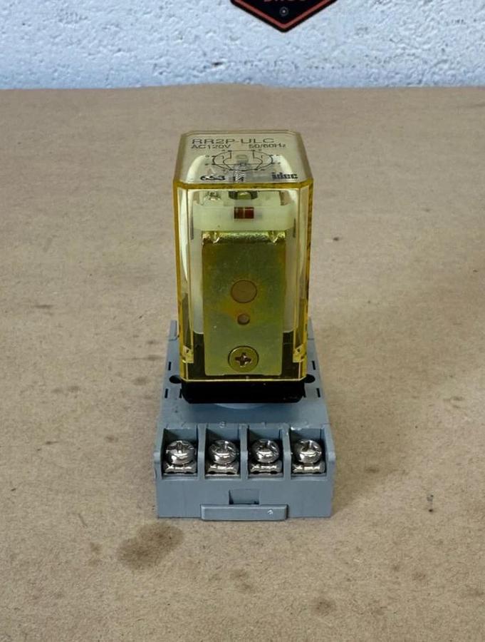 Used IDEC RR2P-ULC Relay with Base SR2P-06