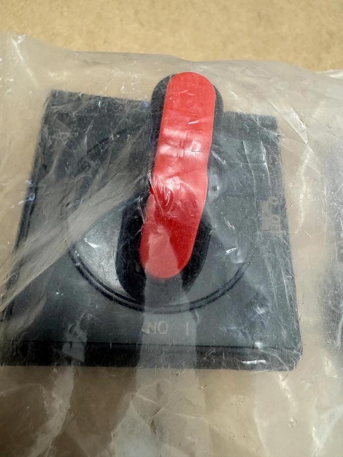 Used Allen Bradley 140MP-A-DC65 Ser A Black Door Coupling Handle *FACTORY SEALED*
